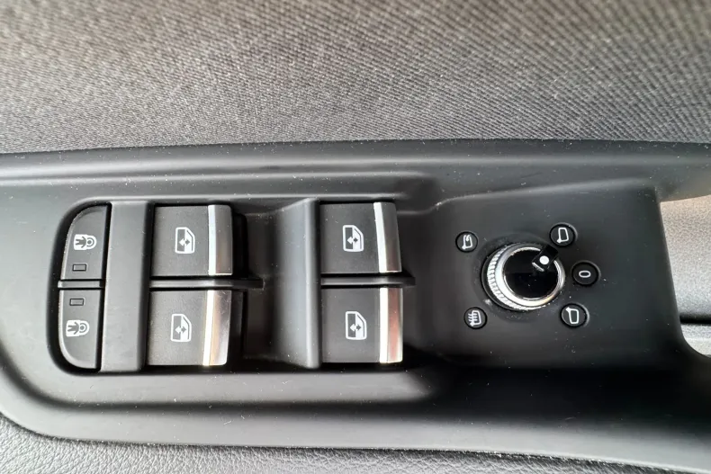 Audi A4 din 2023 cu 74.400 km - oferta AUD249025 - foto 26
