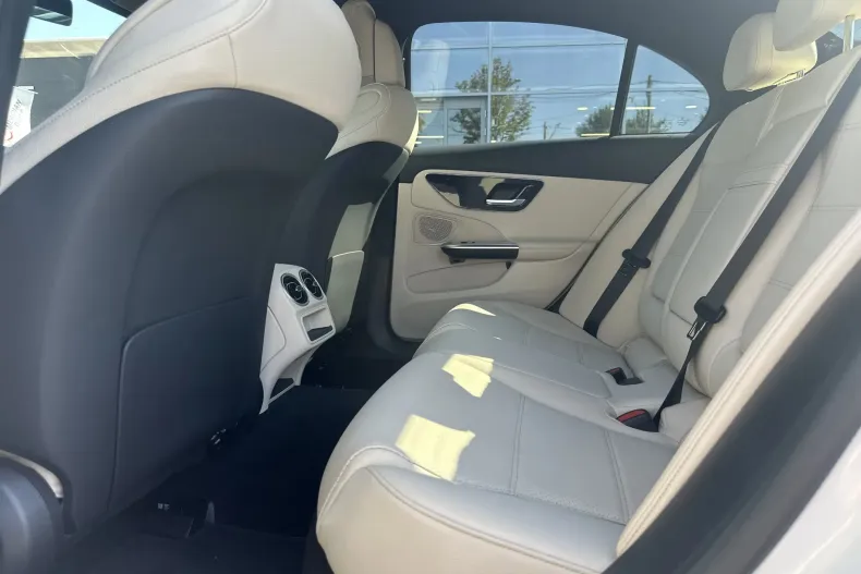 Mercedes-Benz C din 2025 cu 5.441 km - oferta MER249026 - foto 12