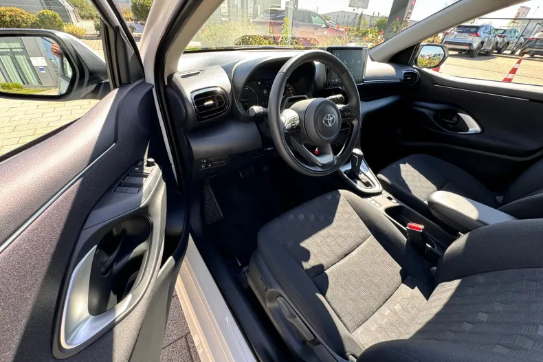 Toyota Yaris din 2026 cu 1.069 km - oferta TOY249027 - foto 23