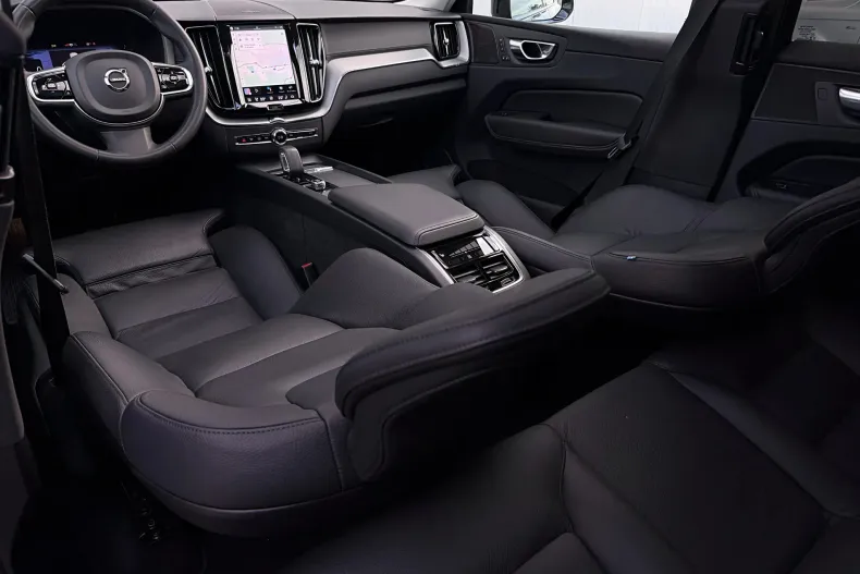 Volvo XC60 din 2023 cu 166.900 km - oferta VOL249028 - foto 17
