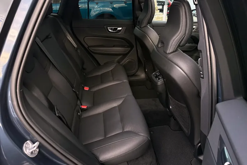 Volvo XC60 din 2023 cu 166.900 km - oferta VOL249028 - foto 24