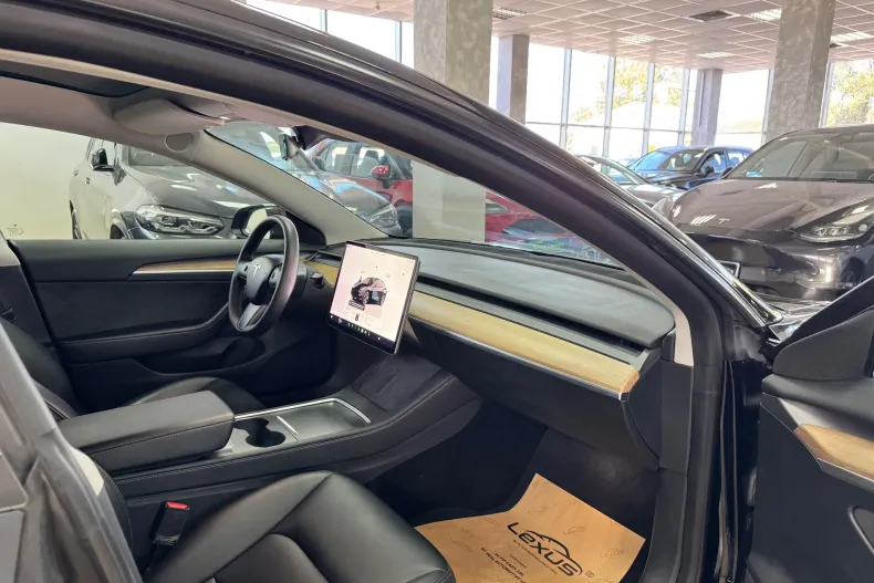 Tesla Model 3 din 2023 cu 73.600 km - oferta TES249047 - foto 4