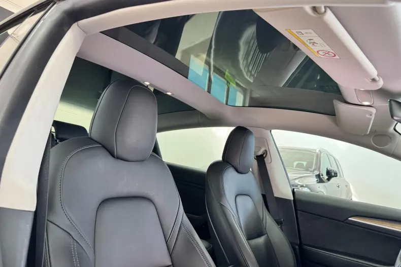Tesla Model 3 din 2023 cu 73.600 km - oferta TES249047 - foto 5