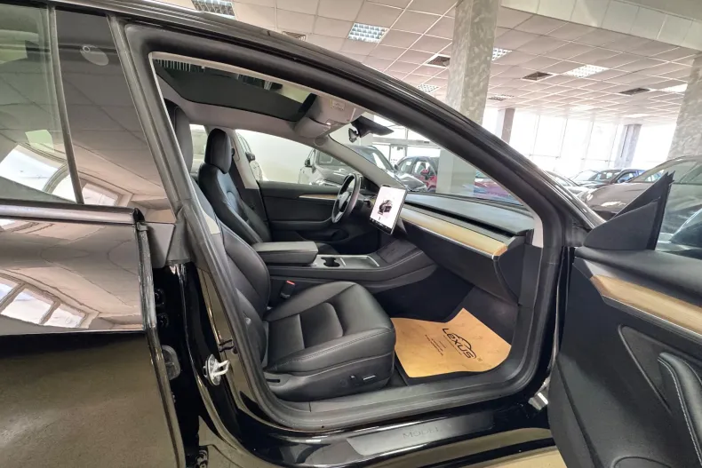 Tesla Model 3 din 2023 cu 73.600 km - oferta TES249047 - foto 13