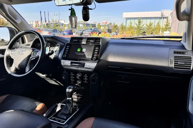 Toyota Land Cruiser din 2022 cu 118.300 km - oferta TOY249048 - foto 4
