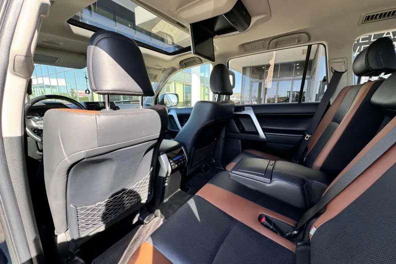 Toyota Land Cruiser din 2022 cu 118.300 km - oferta TOY249048 - foto 27