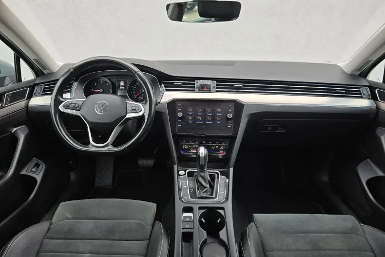 Volkswagen Passat din 2022 cu 51.420 km - oferta VOL249049 - foto 22