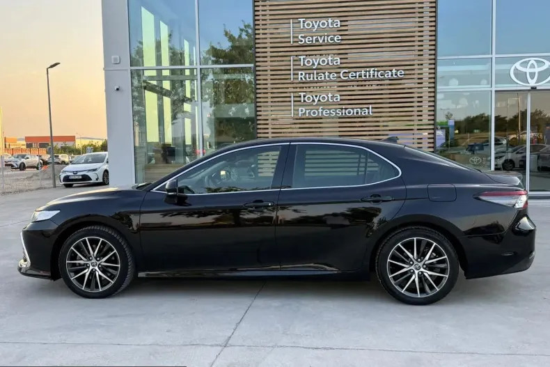 Toyota Camry din 2023 cu 40.656 km - oferta TOY249051 - foto 5