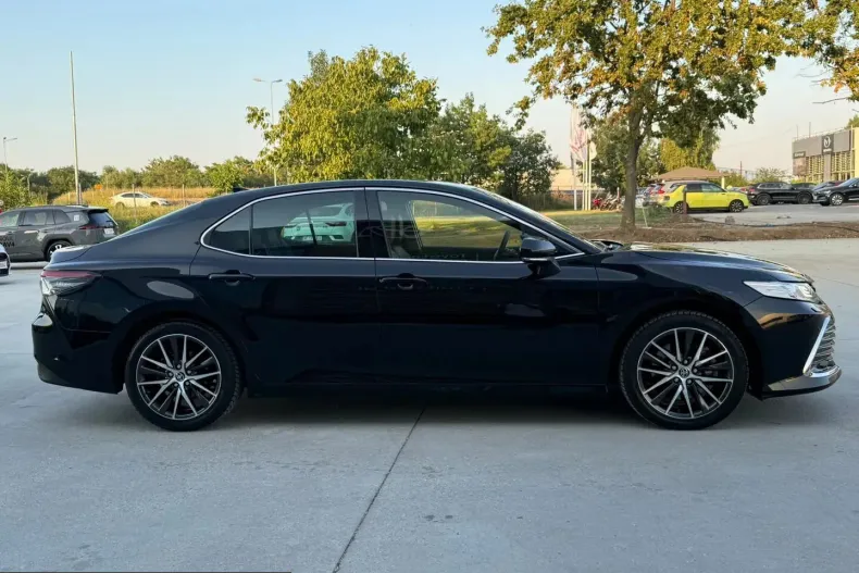 Toyota Camry din 2023 cu 40.656 km - oferta TOY249051 - foto 6