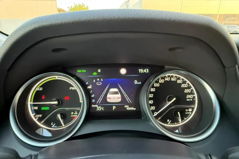 Toyota Camry din 2023 cu 40.656 km - oferta TOY249051 - foto 31
