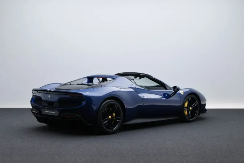 Ferrari 296 GTS din 2025 cu 4.300 km - oferta FER249066 - foto 6