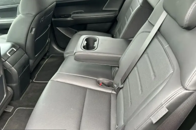Hyundai Santa Fe din 2025 cu 10.143 km - oferta HYU249070 - foto 18
