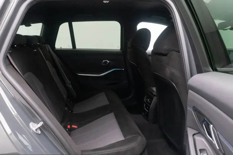 BMW 320 (Seria 3) din 2024 cu 43.188 km - oferta BMW249077 - foto 26