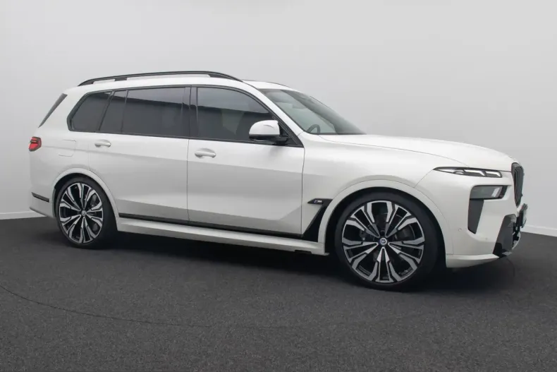 BMW X7 (Seria X) din 2022 cu 95.987 km - oferta BMW249078 - foto 3