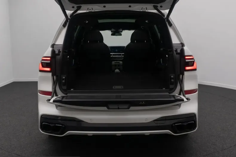 BMW X7 (Seria X) din 2022 cu 95.987 km - oferta BMW249078 - foto 12