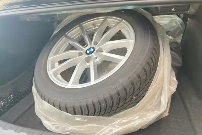 BMW 320 (Seria 3) din 2025 cu 8.300 km - oferta BMW249081 - foto 6