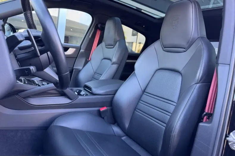 Porsche Cayenne din 2024 cu 23.834 km - oferta POR249090 - foto 8