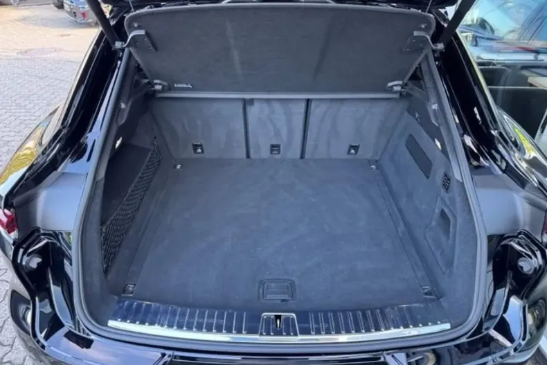 Porsche Cayenne din 2024 cu 23.834 km - oferta POR249090 - foto 17