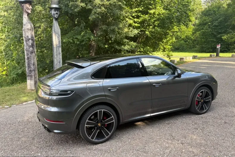 Porsche Cayenne din 2023 cu 64.200 km - oferta POR249091 - foto 2