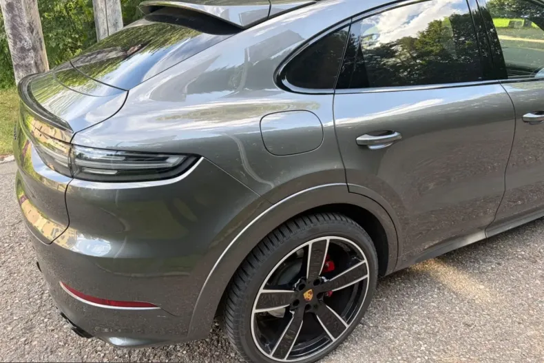 Porsche Cayenne din 2023 cu 64.200 km - oferta POR249091 - foto 3