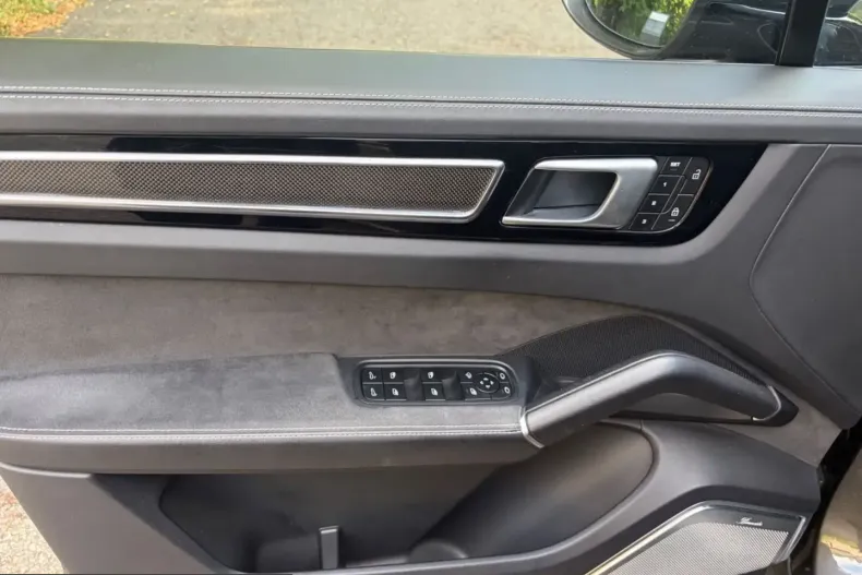 Porsche Cayenne din 2023 cu 64.200 km - oferta POR249091 - foto 13