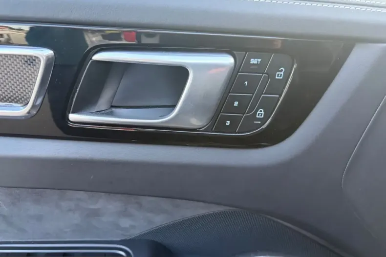 Porsche Cayenne din 2023 cu 64.200 km - oferta POR249091 - foto 14