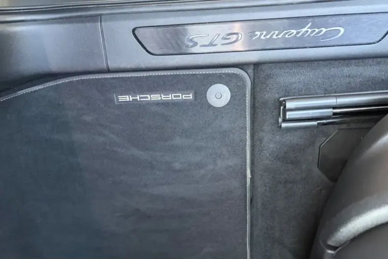 Porsche Cayenne din 2023 cu 64.200 km - oferta POR249091 - foto 18