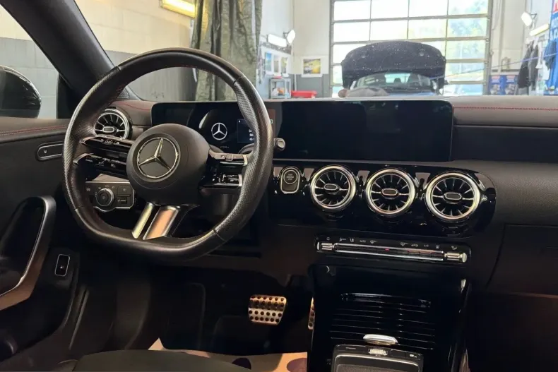 Mercedes-Benz CLA 250 (Clasa CLA) din 2023 cu 49.124 km - oferta MER249093 - foto 8