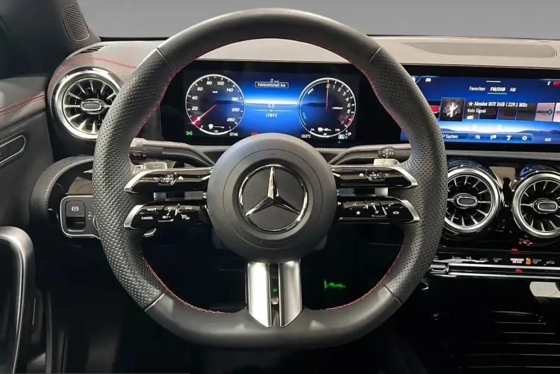 Mercedes-Benz CLA 250 (Clasa CLA) din 2025 cu 10.000 km - oferta MER249094 - foto 14