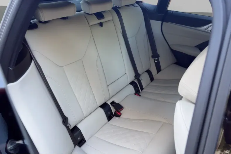 BMW i4 (Seria 4) din 2025 cu 18.900 km - oferta BMW249120 - foto 12