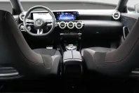 Mercedes-Benz CLA 180 7G-DCT AMG Line din 2024 cu 14.500 km - oferta MER249126 - foto 17