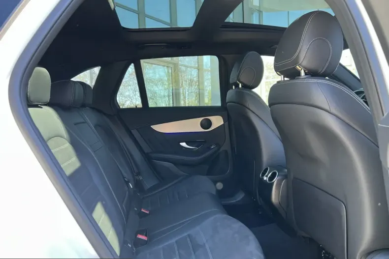 Mercedes-Benz GLC 300 (Clasa GLC) din 2024 cu 40.646 km - oferta MER249132 - foto 26