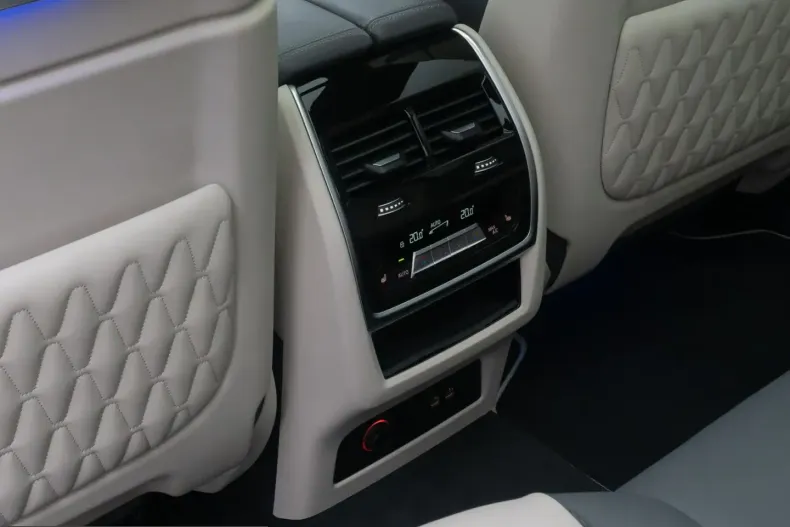 BMW X7 (Seria X) din 2023 cu 57.870 km - oferta BMW249143 - foto 28