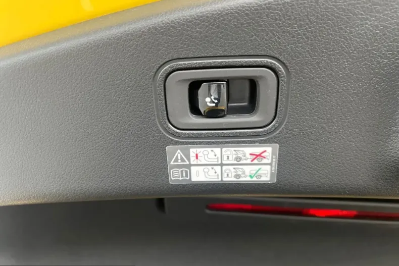 Mercedes-Benz CLE 300 (Clasa CLE) din 2025 cu 13.070 km - oferta MER249156 - foto 28