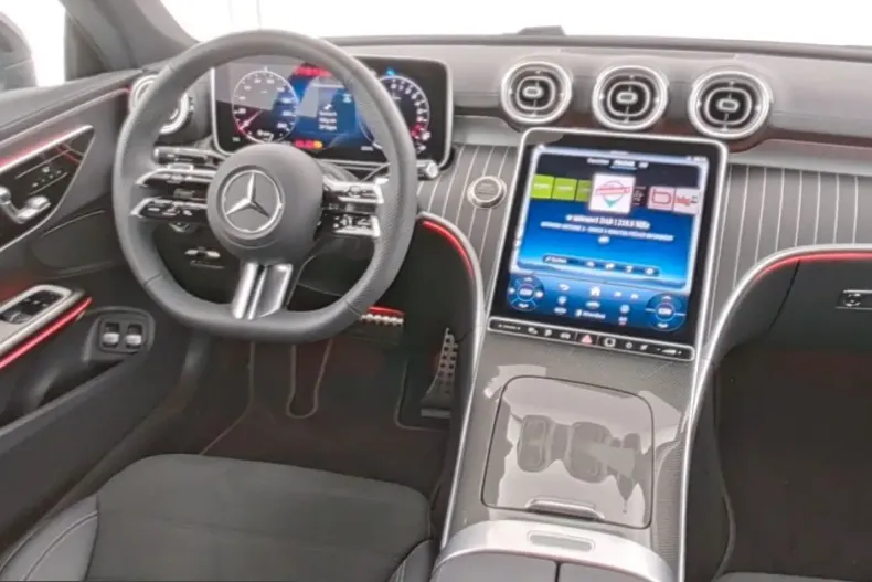 Mercedes-Benz CLE 300 (Clasa CLE) din 2025 cu 22.248 km - oferta MER249157 - foto 3