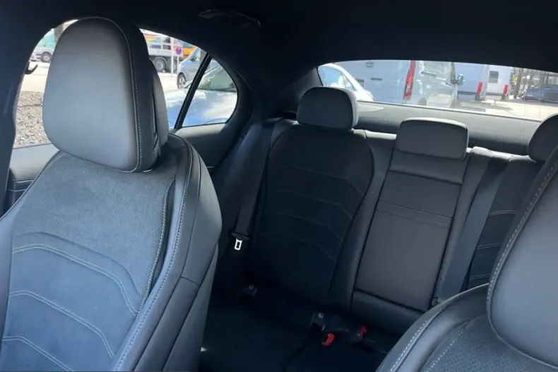 Mercedes-Benz E 200 (Clasa E) din 2025 cu 14.310 km - oferta MER249158 - foto 29
