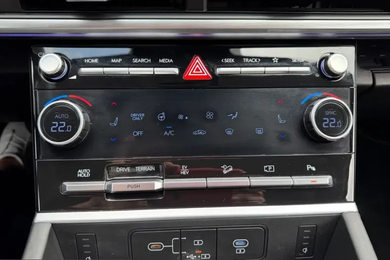 Hyundai Santa Fe din 2024 cu 30.200 km - oferta HYU249166 - foto 17