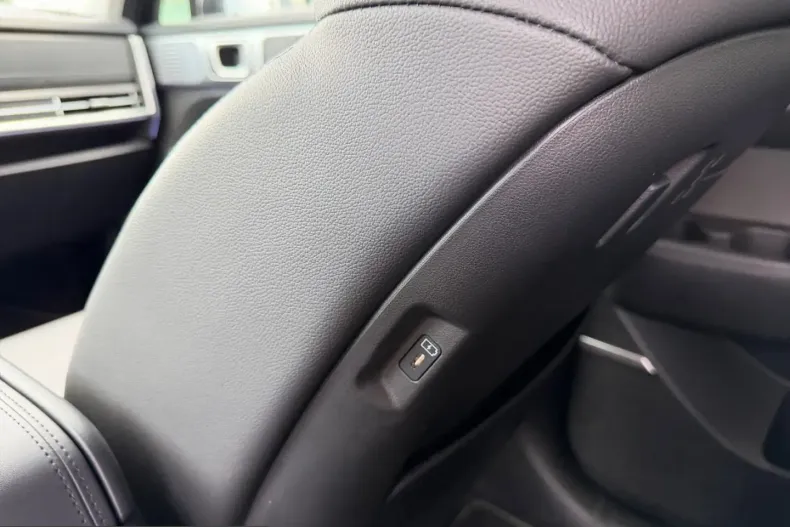 Hyundai Santa Fe din 2024 cu 35.200 km - oferta HYU249171 - foto 24