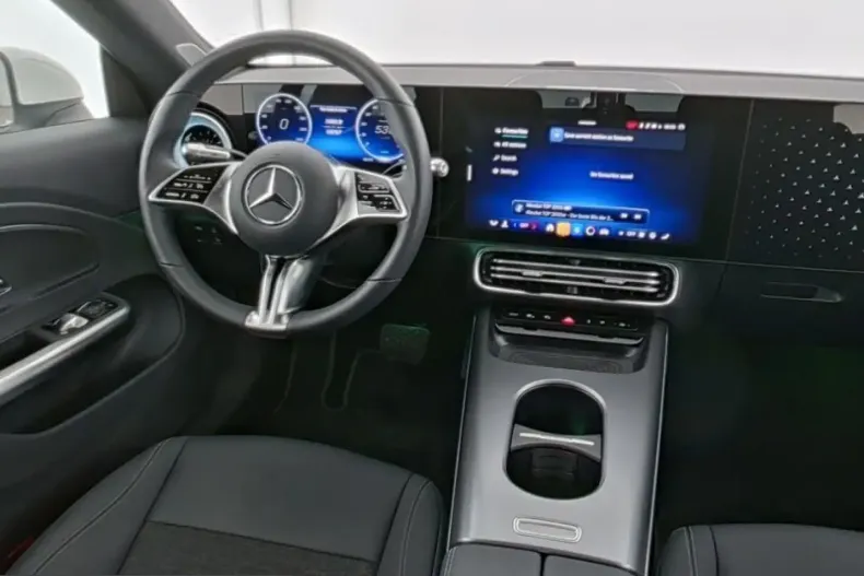 Mercedes-Benz CLA 250 (Clasa CLA) din 2025 cu 18.800 km - oferta MER249193 - foto 6