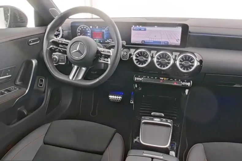 Mercedes-Benz CLA 250 (Clasa CLA) din 2025 cu 13.332 km - oferta MER249194 - foto 6