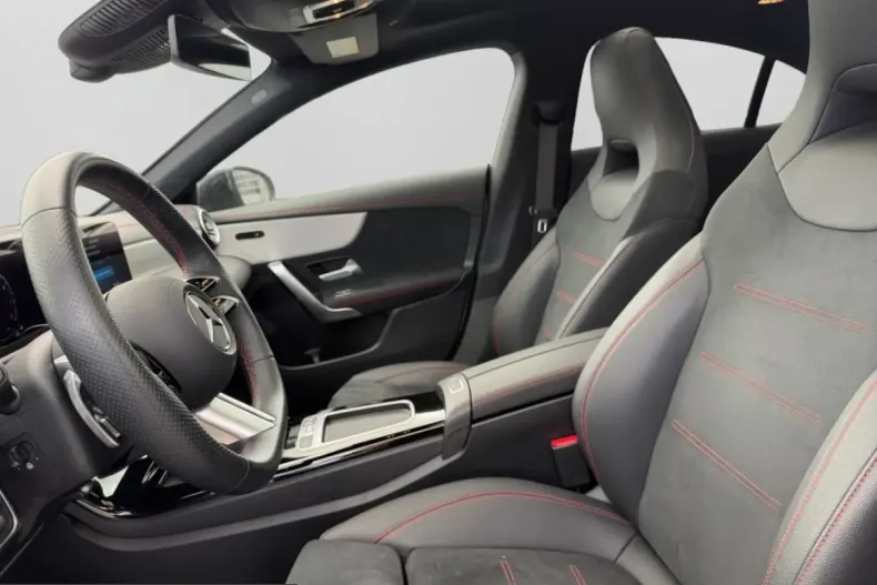 Mercedes-Benz CLA 250 (Clasa CLA) din 2024 cu 7.361 km - oferta MER249195 - foto 8