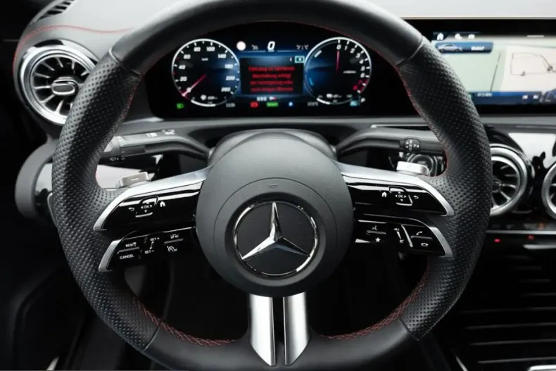 Mercedes-Benz CLA 250 (Clasa CLA) din 2025 cu 8.844 km - oferta MER249196 - foto 7