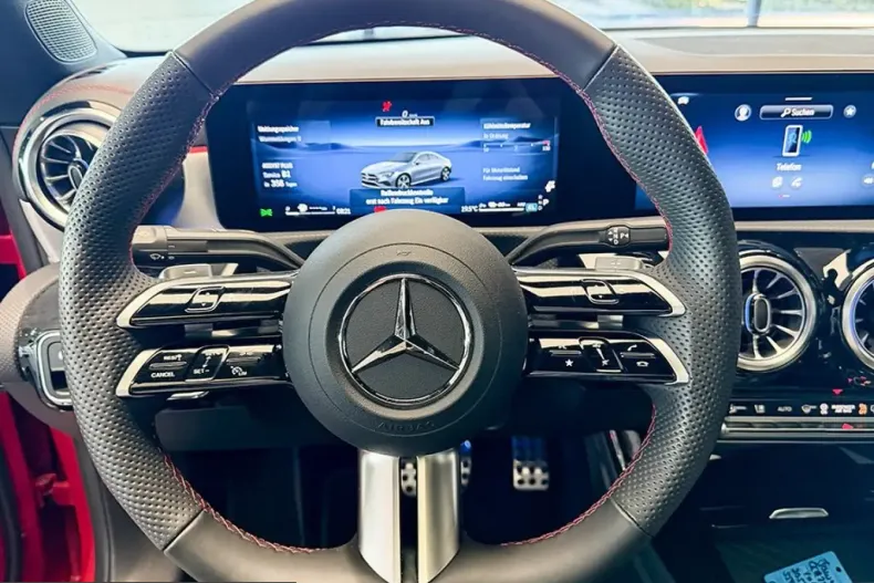 Mercedes-Benz CLA 250 (Clasa CLA) din 2025 cu 7.700 km - oferta MER249197 - foto 9