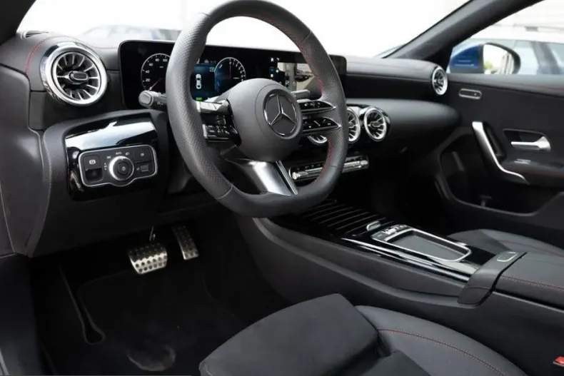Mercedes-Benz CLA 250 (Clasa CLA) din 2025 cu 7.810 km - oferta MER249199 - foto 19