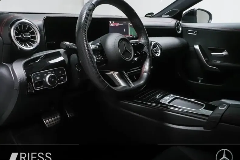 Mercedes-Benz CLA 250 (Clasa CLA) din 2025 cu 30.632 km - oferta MER249201 - foto 5