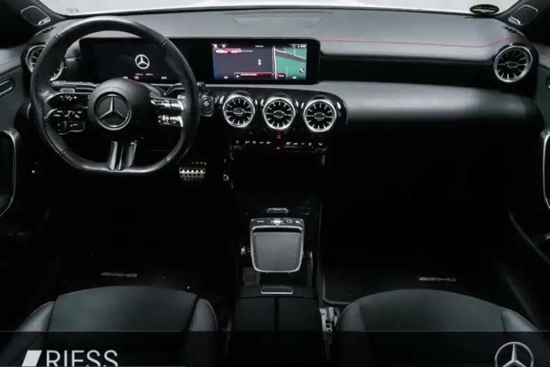 Mercedes-Benz CLA 250 (Clasa CLA) din 2025 cu 30.632 km - oferta MER249201 - foto 7