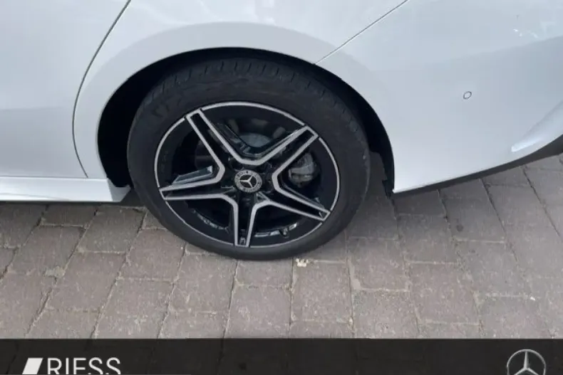 Mercedes-Benz CLA 250 (Clasa CLA) din 2025 cu 19.567 km - oferta MER249202 - foto 11