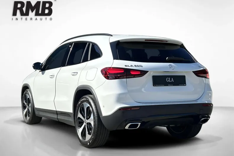 Mercedes-Benz GLA din 2026 cu 3.000 km - oferta MER249214 - foto 3