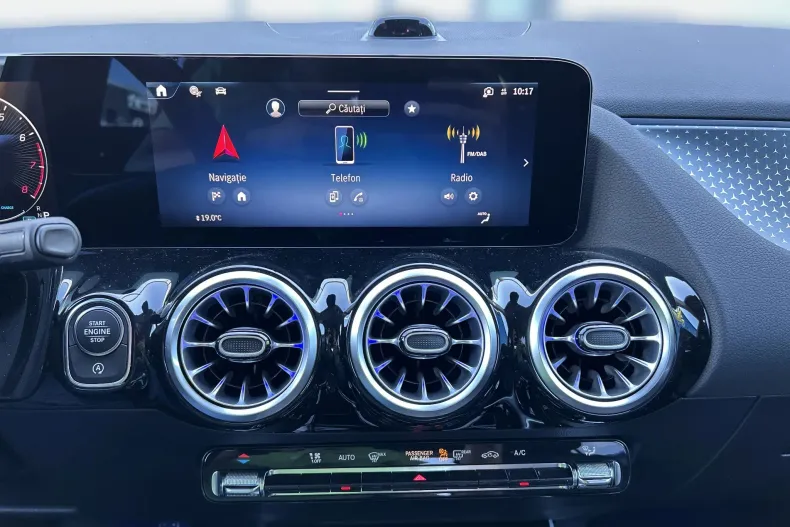 Mercedes-Benz GLA din 2026 cu 3.000 km - oferta MER249214 - foto 17