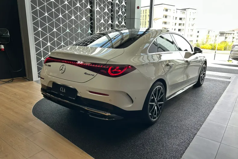 Mercedes-Benz CLA 200 (Clasa CLA) din 2026 cu 11 km - oferta MER249221 - foto 4